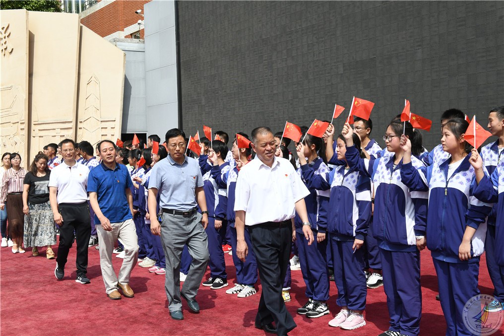 云南师范大学附属世纪金源学校