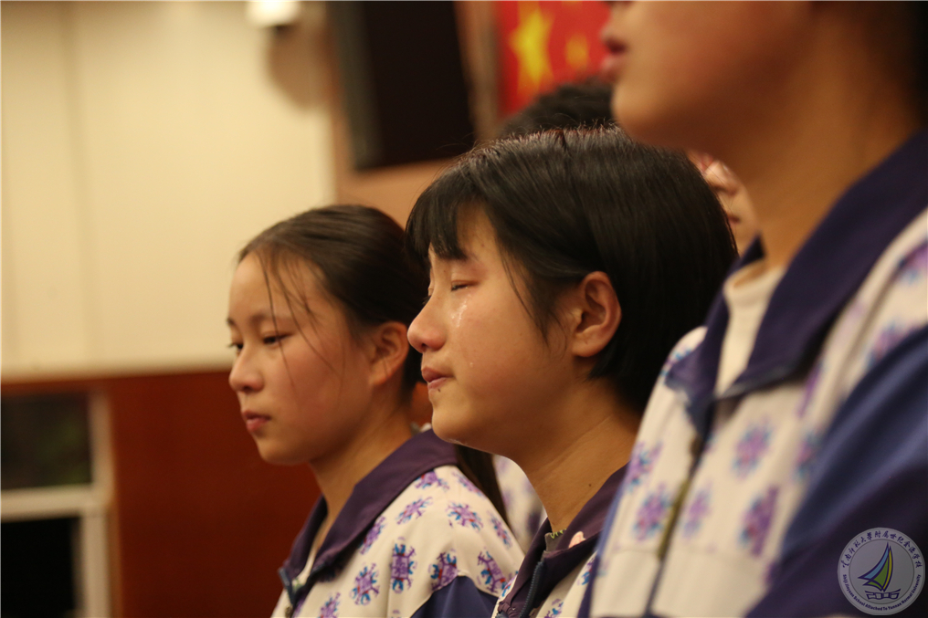 5-8 流泪特写.jpg