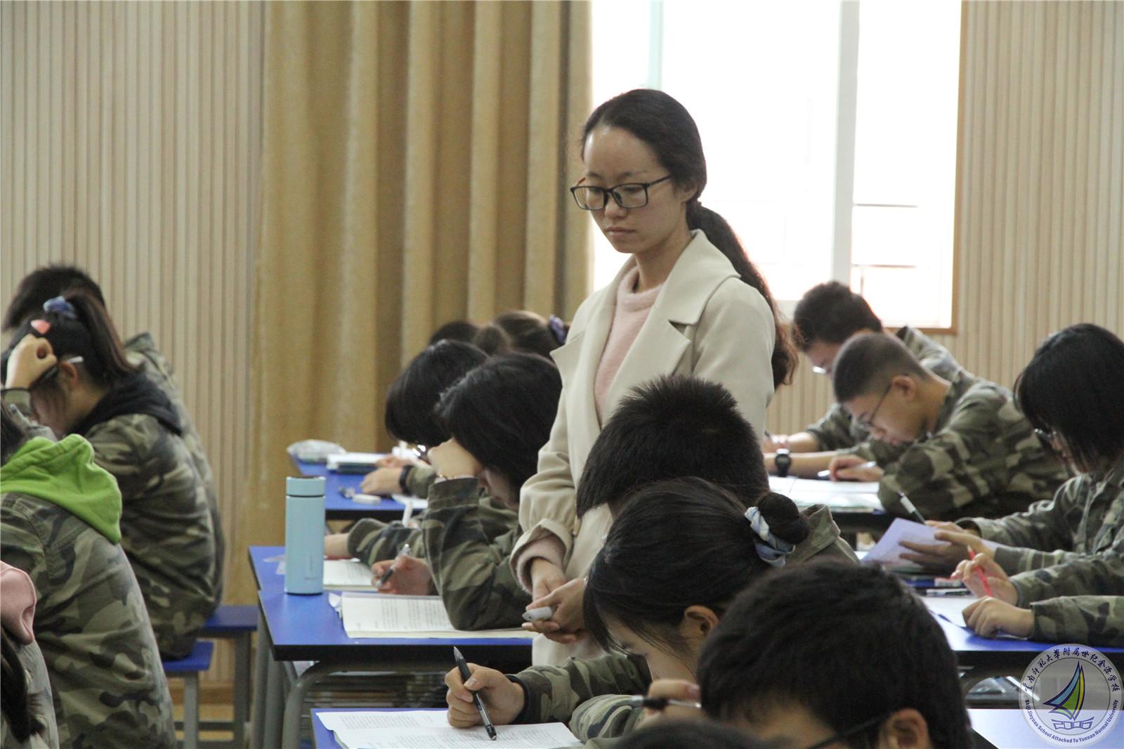 李燕清.jpg