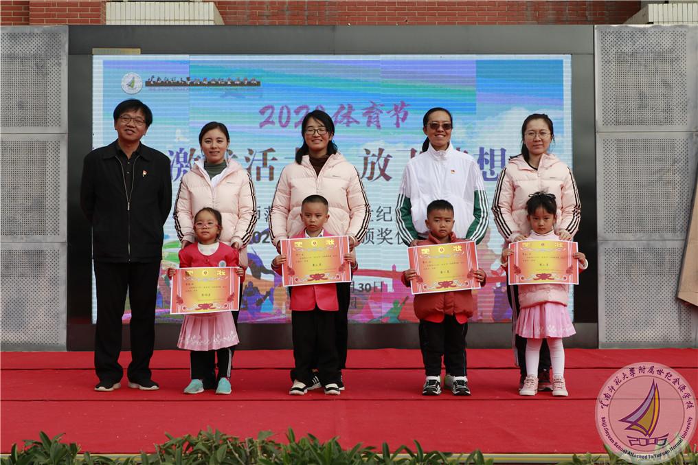 1607073533438077680.jpg _MG_7841.jpg