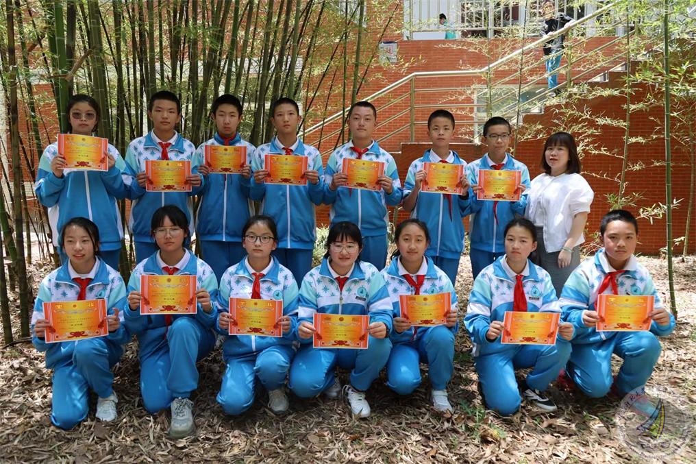 1650968598337084117.jpg 125班.jpg