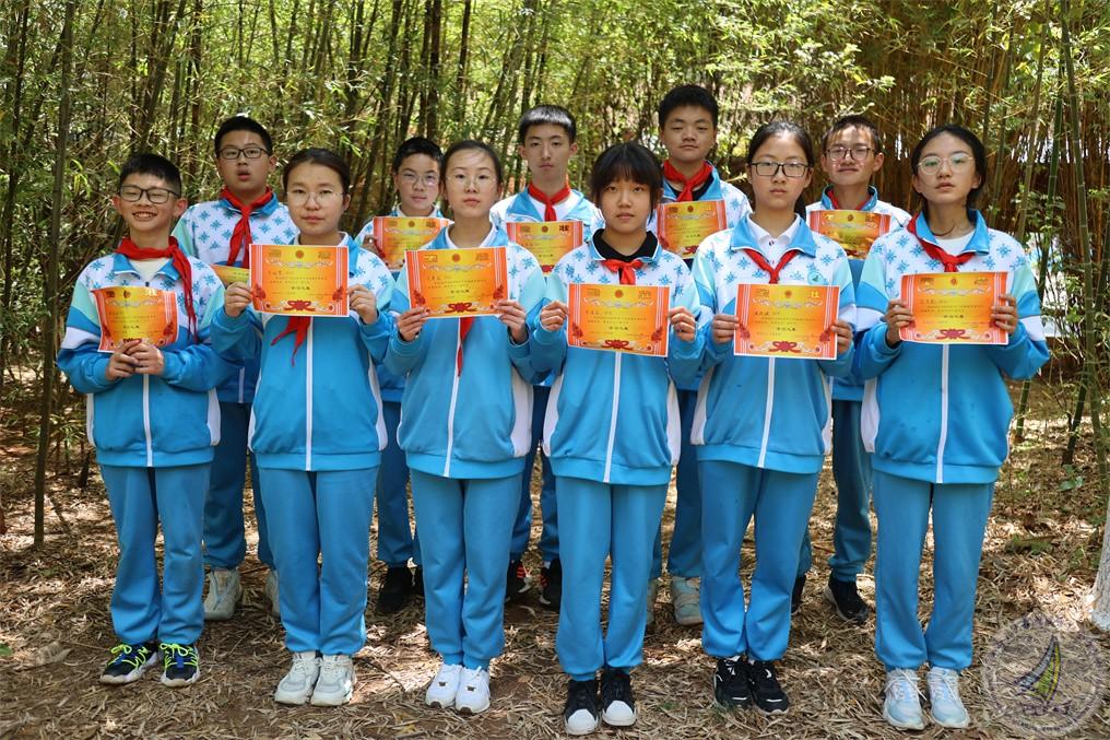 1650968788023011854.jpg 129班.jpg