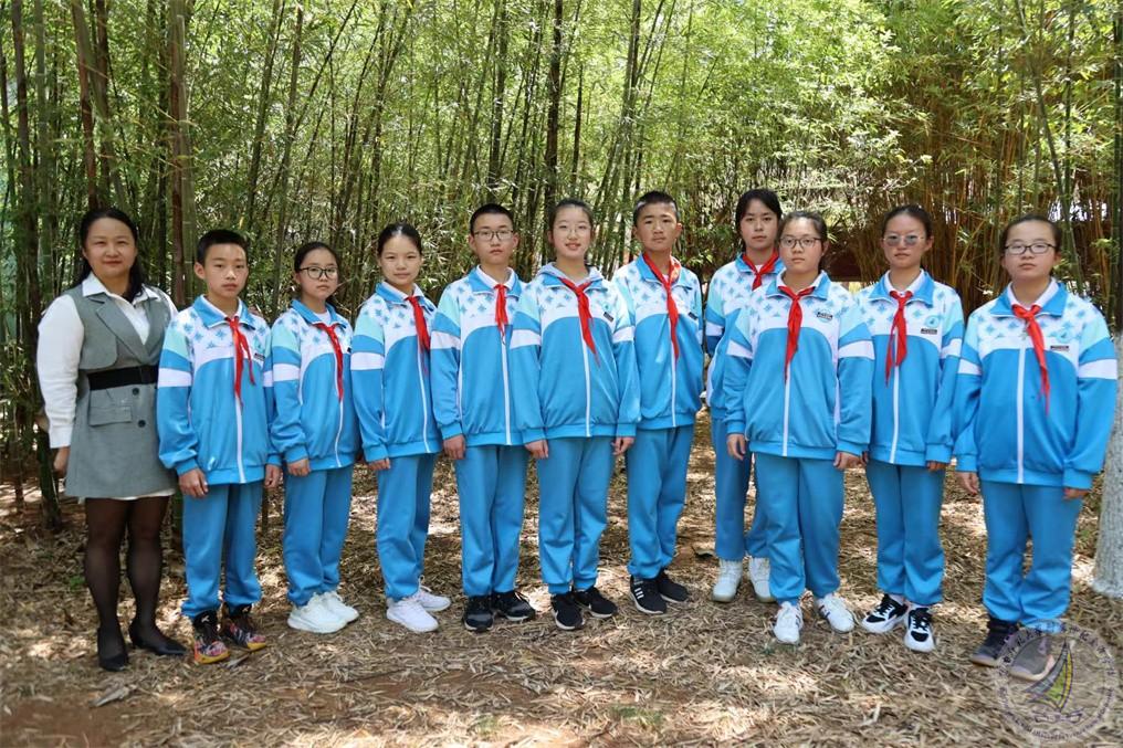 1650975553071060419.jpg 年级领头羊.jpg