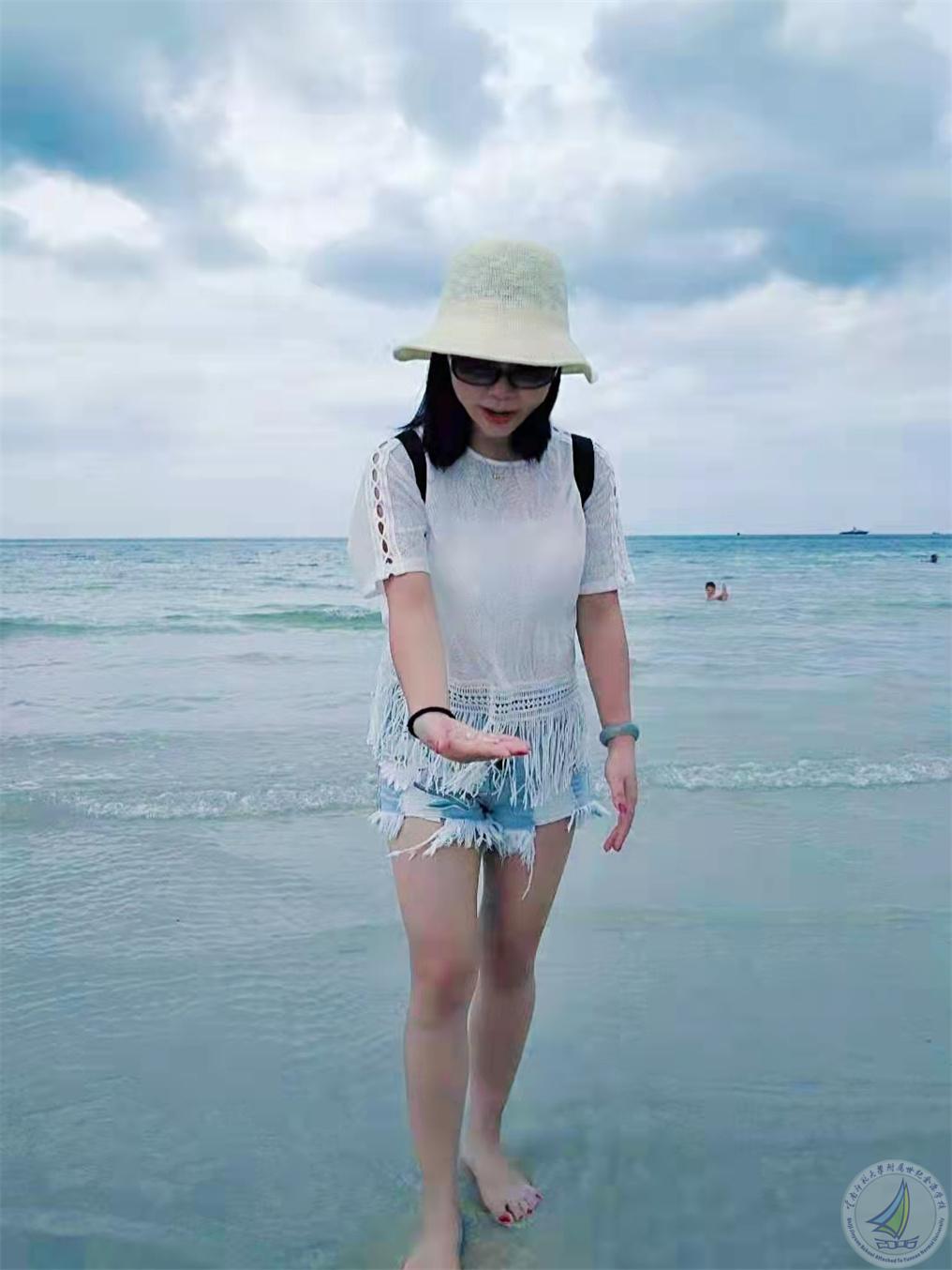 10班王玲.jpg