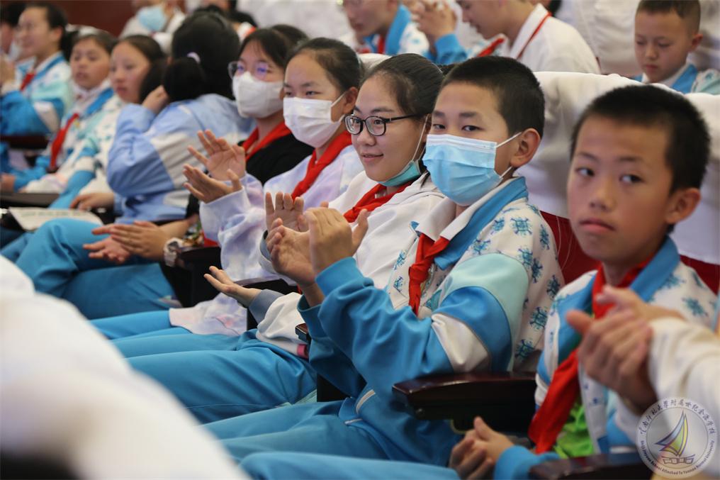 1652782762514048575.jpg 567A7308.jpg