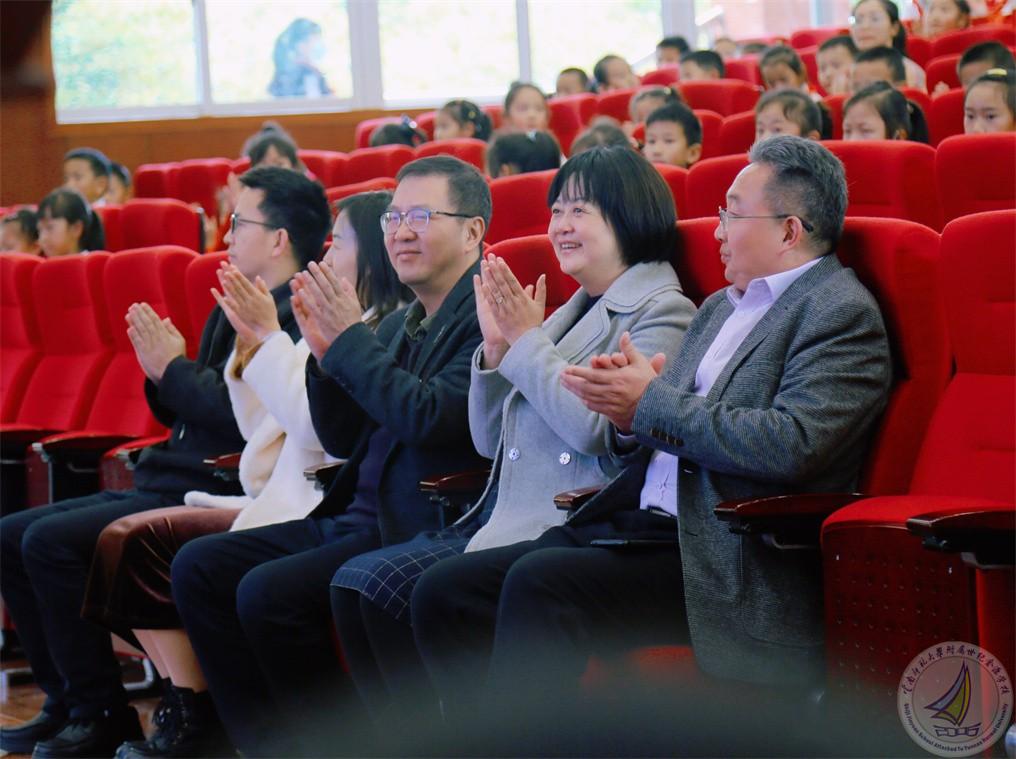 1734339857369044883.jpg 602c380333f2e1fe563776e86f0fe54.jpg