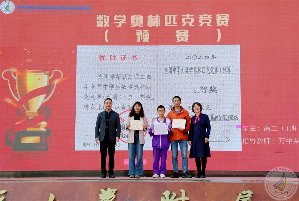 1741088774188074779.jpg 4154fe7ec2e1c2683efb0d114bcba4d.jpg